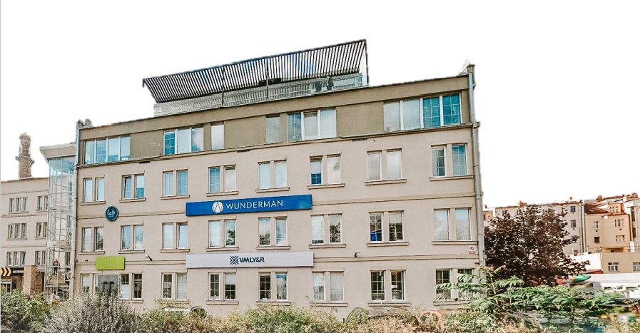 Podnájem kancelářských prostor 457 m², v lokalitě