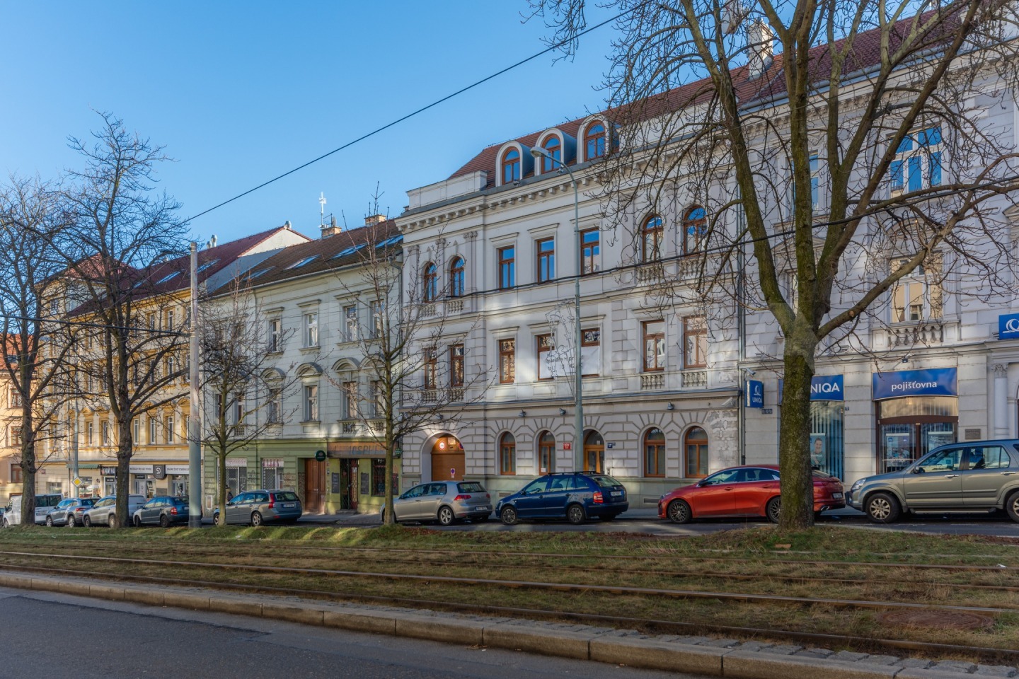 Pronájem kancelářských prostor 1.054 m² v