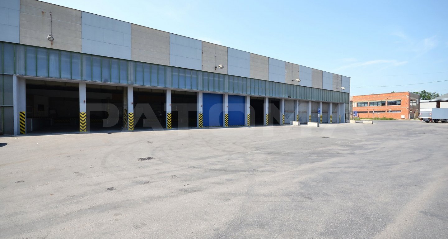 Pronájem skladového prostoru 394 m² v lokalitě